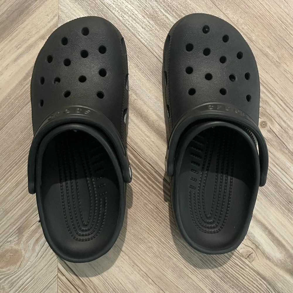 Black CROCS - Picture 4 of 4